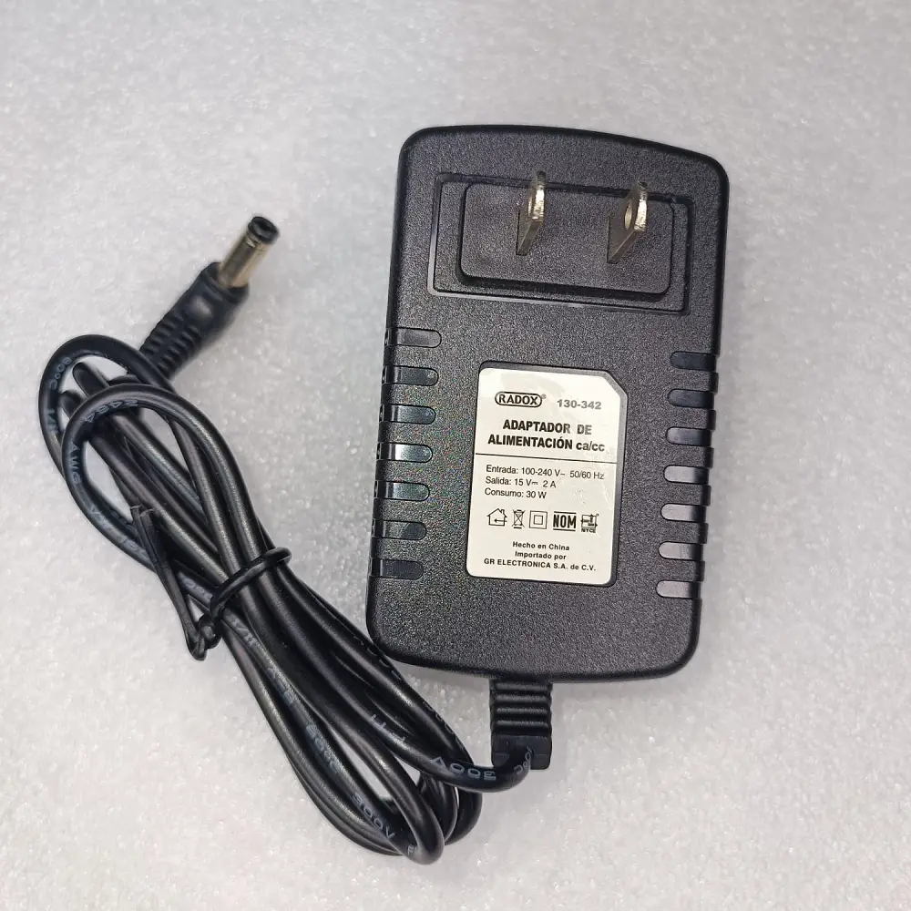 Fuente De Alimentacion 15v 2a 30w Compatible Para Bafles Plug Tipo L